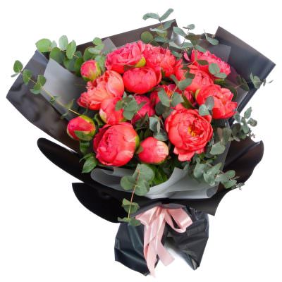 Букет пионов «Коралловая мечта»